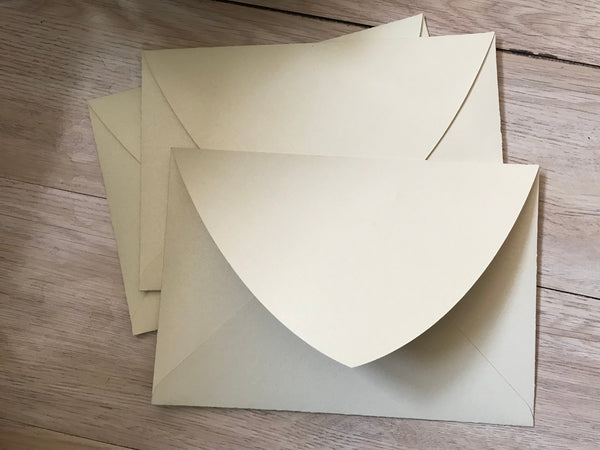 50pcs Pearl Custom envelopes,Envelope Match our Laser Cut Invitations,133*195mm/155mm*15mm - Kdecoration
