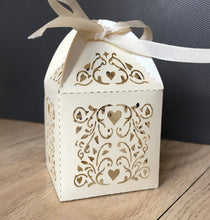 100pcs Pearl Cream Laser Cut wedding favor boxes,Wedding Favors,Laser Cut Wedding Gift Boxes,Candy Boxes,Chocolate gift Boxes,Party Decoration - Kdecoration